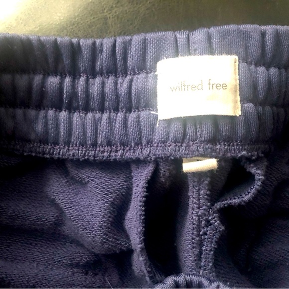 Aritzia Wilfred jogging set in navy, size M - Picture 3 of 10